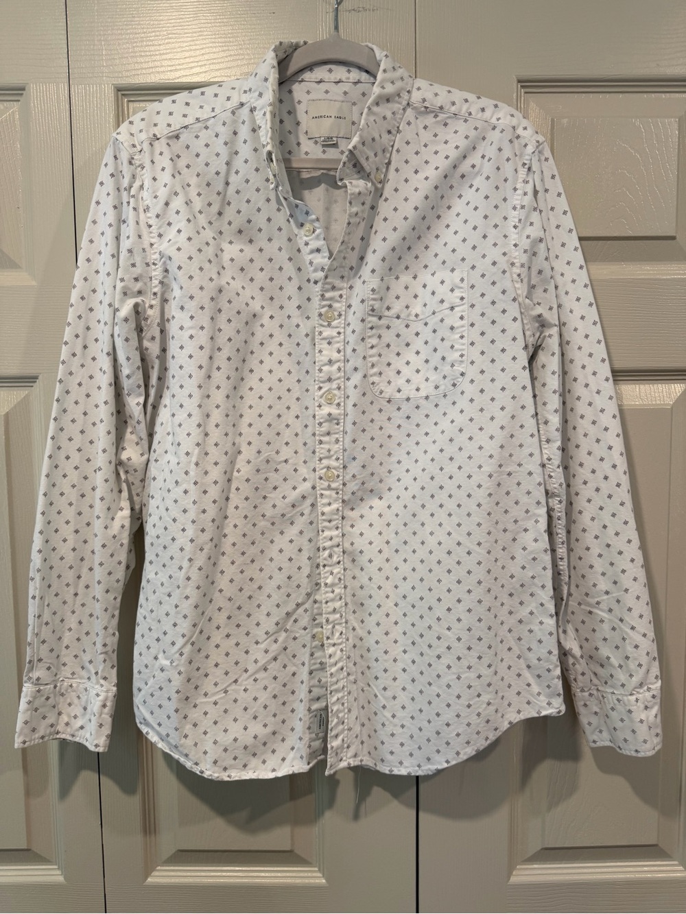 American Eagle Outfitters White Button-Down Shirt with Navy Diamond Print